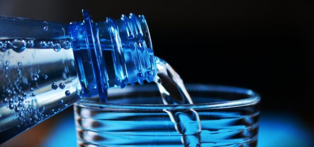 Les avantages de boire de l’eau de source faiblement minéralisée pour la santé
